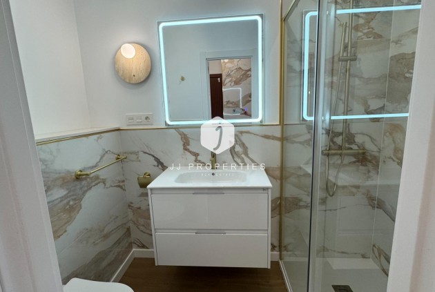 Resale - Penthouse -
Torrevieja - Punta prima