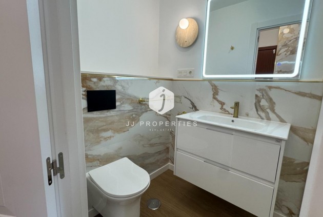 Resale - Penthouse -
Torrevieja - Punta prima