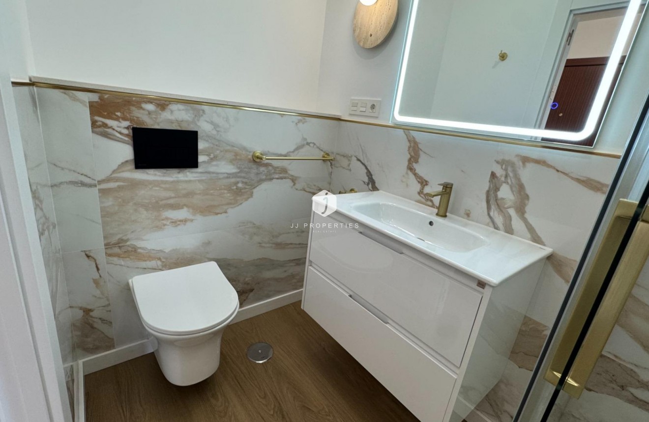 Resale - Penthouse -
Torrevieja - Punta prima