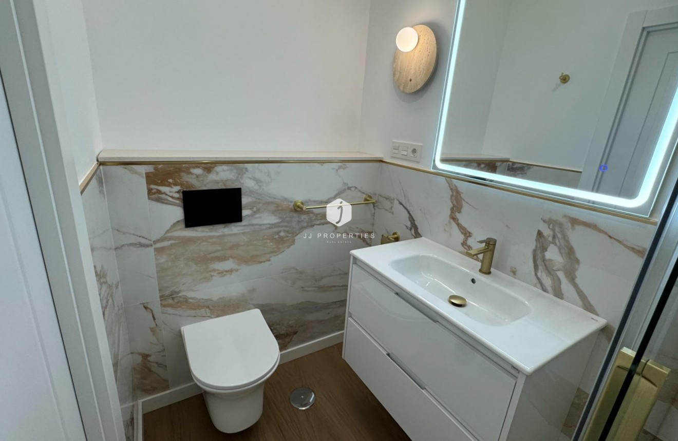 Resale - Penthouse -
Torrevieja - Punta prima