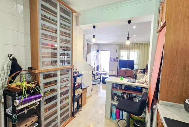 Resale - Chalet -
Orihuela Costa - PAU 8