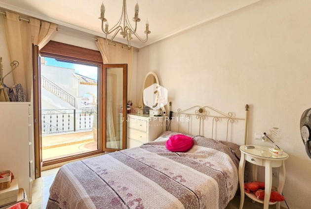 Resale - Chalet -
Orihuela Costa - PAU 8