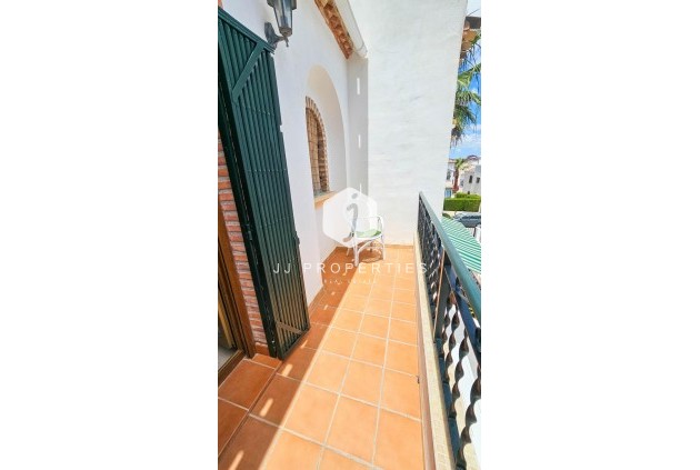 Resale - Chalet -
Orihuela Costa - PAU 8