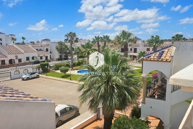 Resale - Chalet -
Orihuela Costa - PAU 8