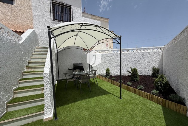 Resale - Bungalow -
Torrevieja - El Limonar