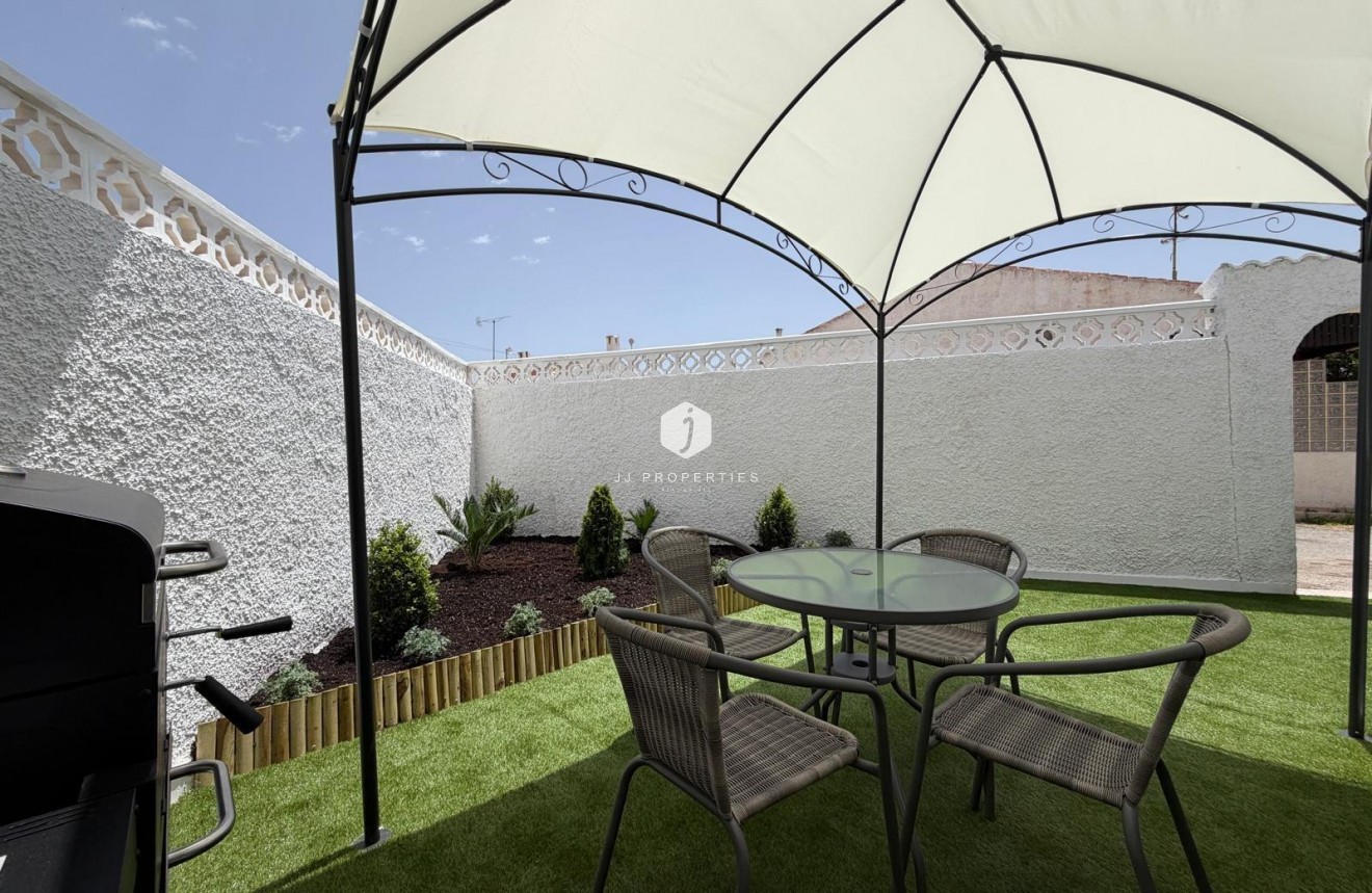 Resale - Bungalow -
Torrevieja - El Limonar