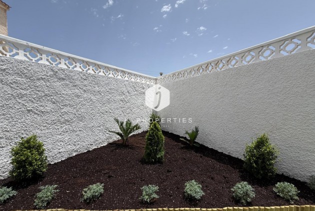 Resale - Bungalow -
Torrevieja - El Limonar