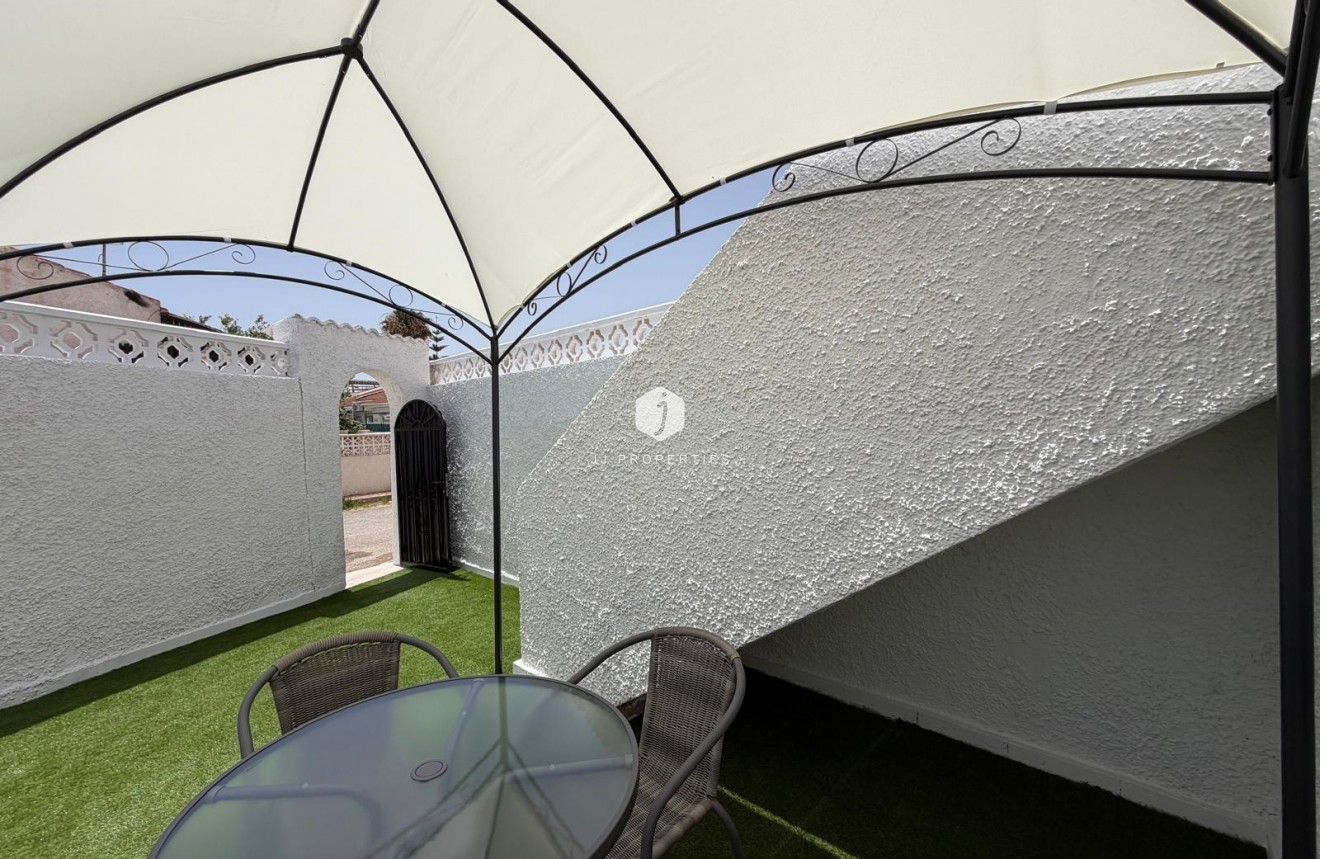 Resale - Bungalow -
Torrevieja - El Limonar