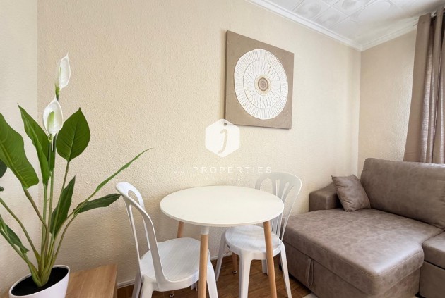 Resale - Bungalow -
Torrevieja - El Limonar