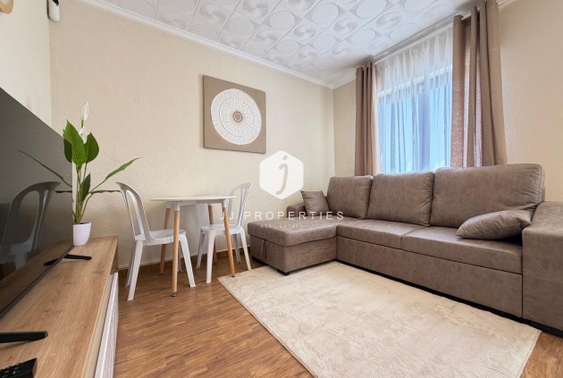 Resale - Bungalow -
Torrevieja - El Limonar