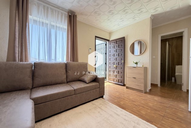 Resale - Bungalow -
Torrevieja - El Limonar