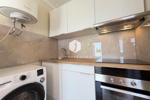 Resale - Bungalow -
Torrevieja - El Limonar