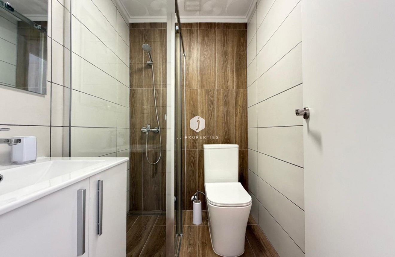 Resale - Bungalow -
Torrevieja - El Limonar