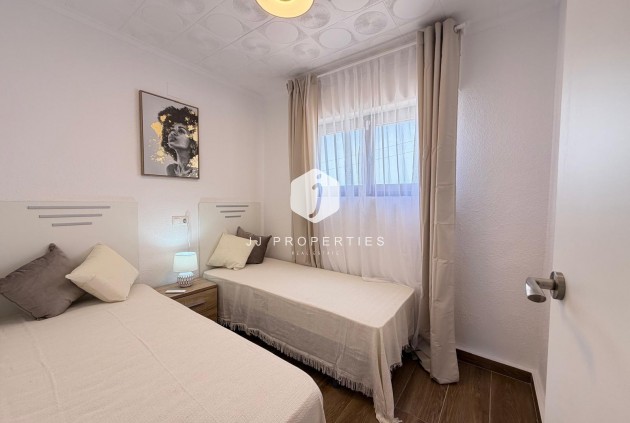 Resale - Bungalow -
Torrevieja - El Limonar