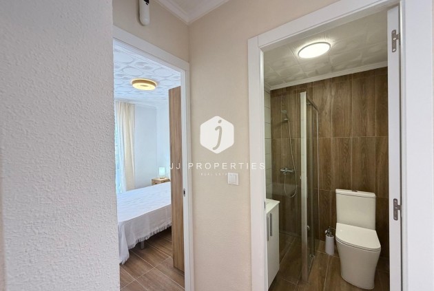 Resale - Bungalow -
Torrevieja - El Limonar