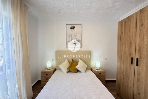 Resale - Bungalow -
Torrevieja - El Limonar