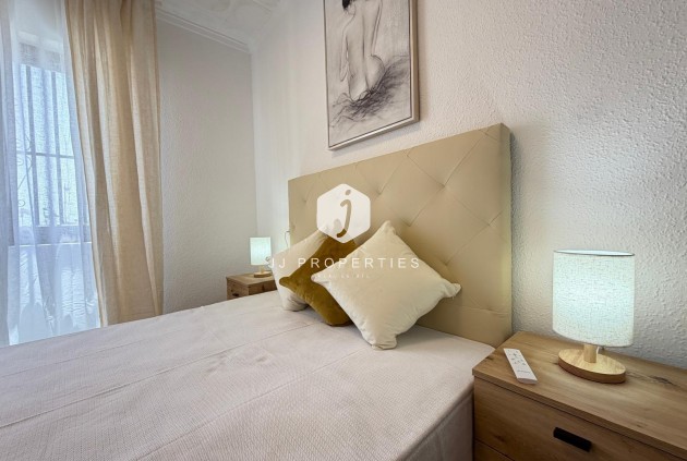Resale - Bungalow -
Torrevieja - El Limonar