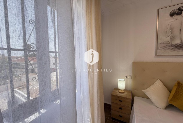 Resale - Bungalow -
Torrevieja - El Limonar