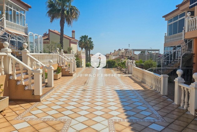 Resale - Bungalow -
Orihuela Costa - Los Altos