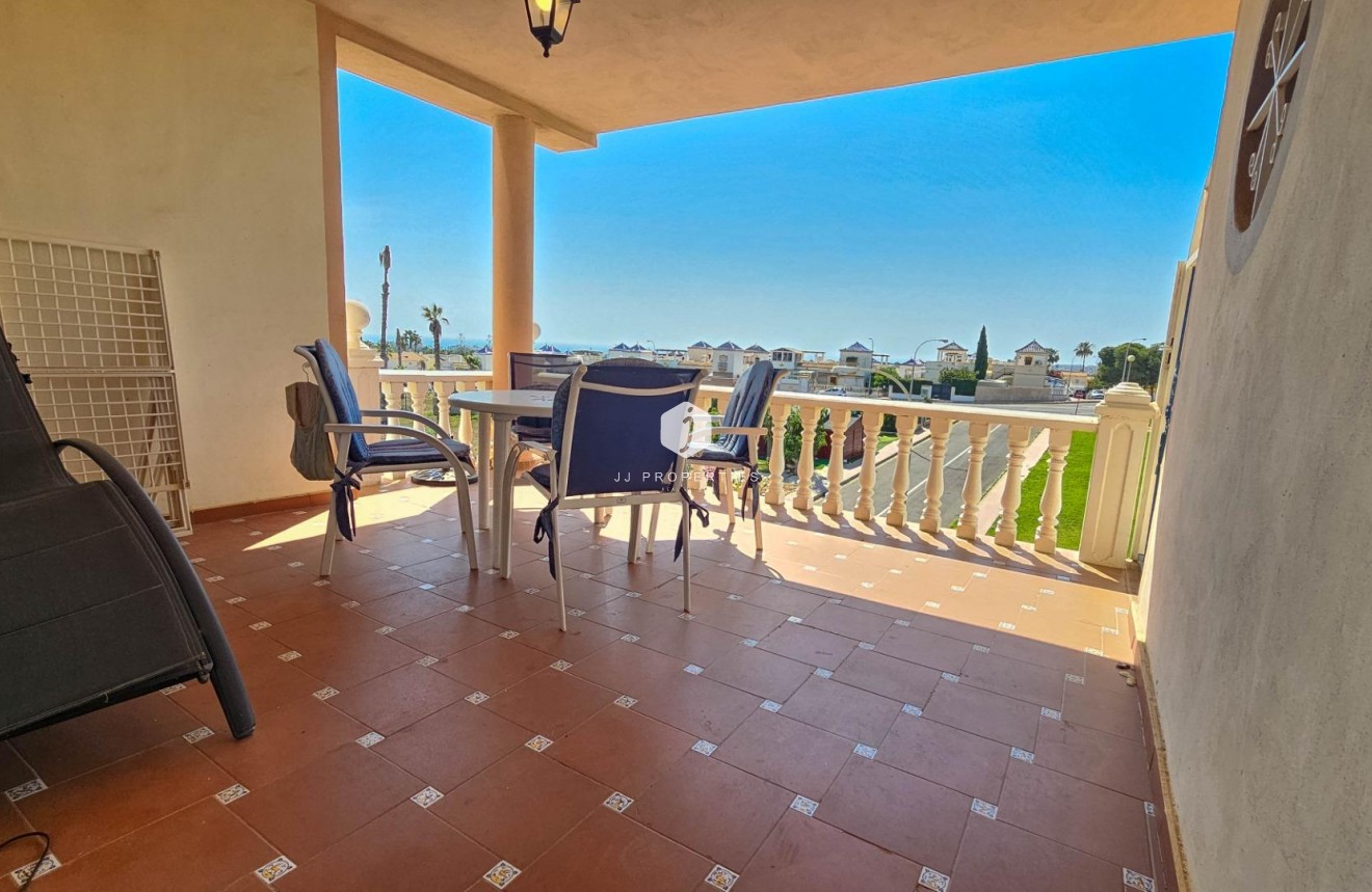 Resale - Bungalow -
Orihuela Costa - Los Altos
