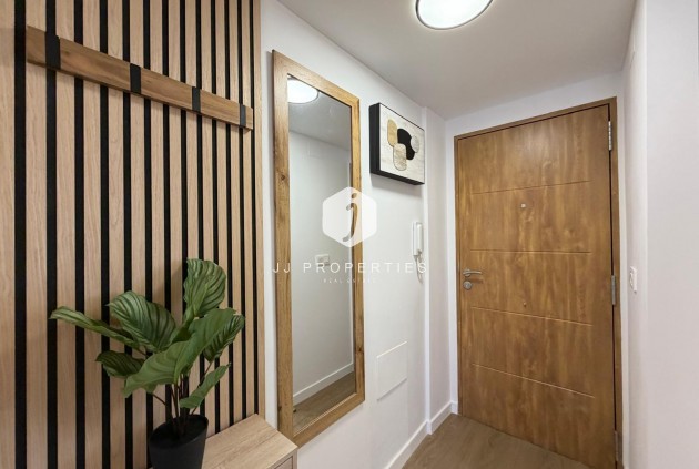 Resale - Apartment / flat -
Torrevieja - Nueva Torrevieja