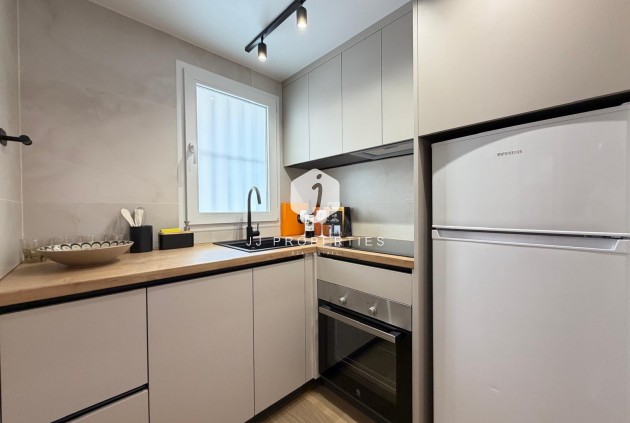 Resale - Apartment / flat -
Torrevieja - Nueva Torrevieja