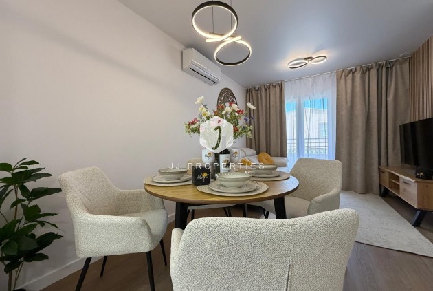 Resale - Apartment / flat -
Torrevieja - Nueva Torrevieja