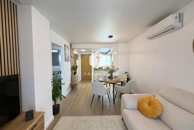 Resale - Apartment / flat -
Torrevieja - Nueva Torrevieja