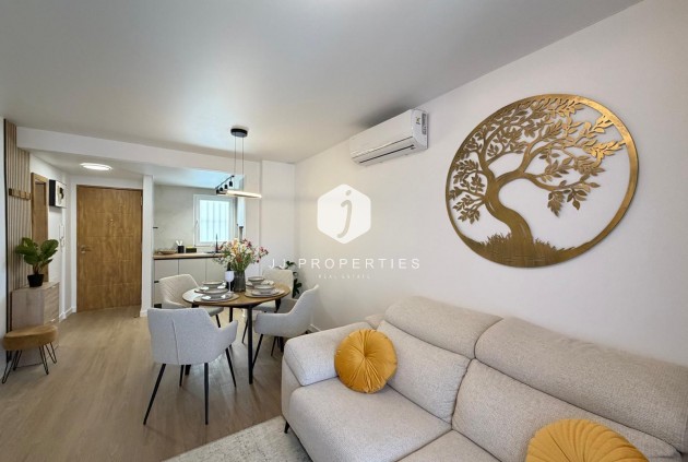 Resale - Apartment / flat -
Torrevieja - Nueva Torrevieja