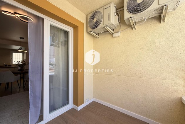 Resale - Apartment / flat -
Torrevieja - Nueva Torrevieja