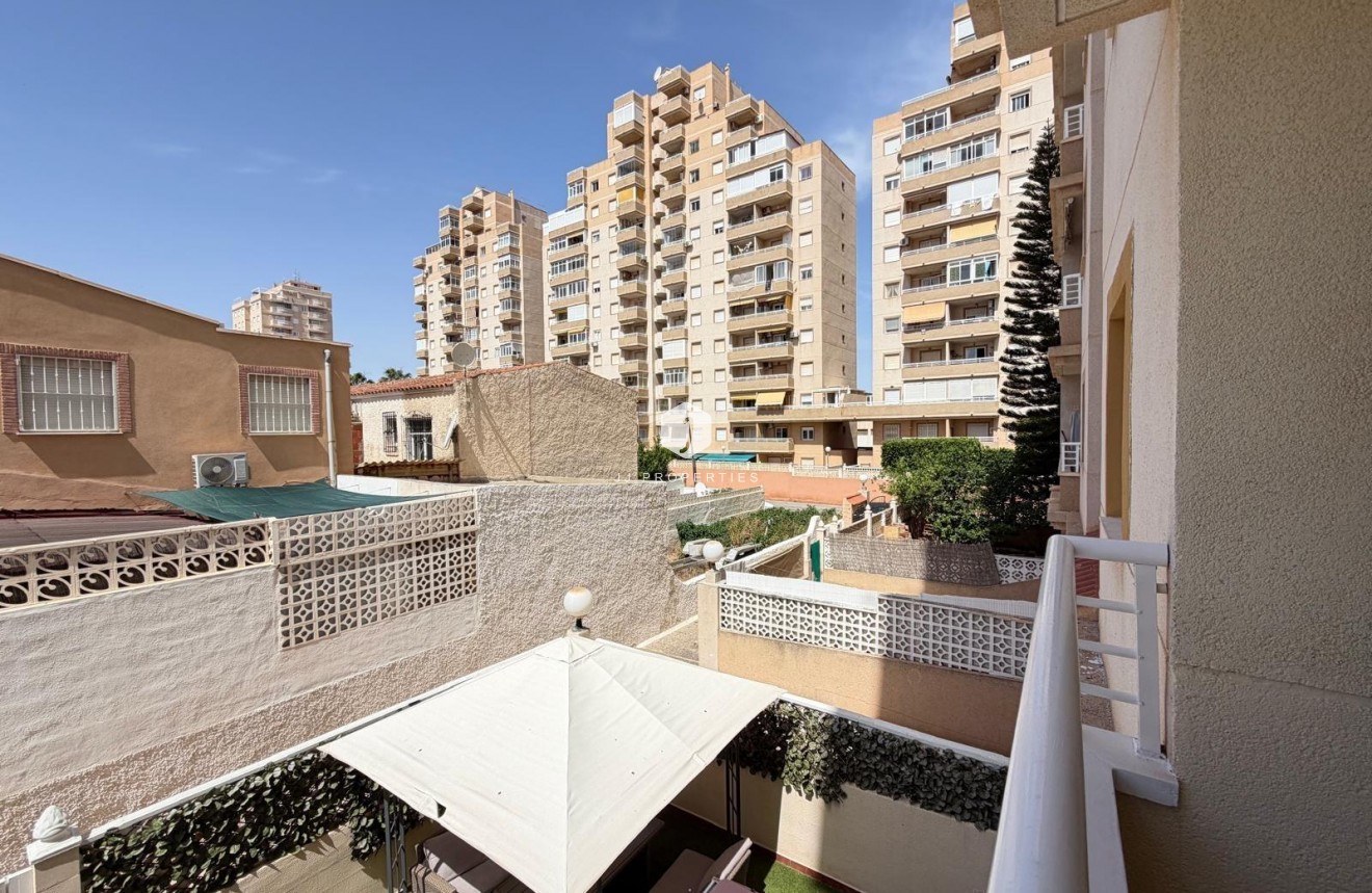 Resale - Apartment / flat -
Torrevieja - Nueva Torrevieja