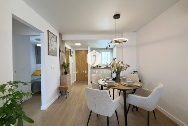 Resale - Apartment / flat -
Torrevieja - Nueva Torrevieja