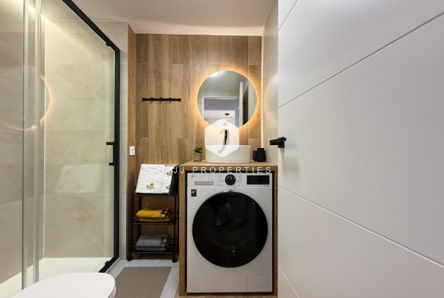 Resale - Apartment / flat -
Torrevieja - Nueva Torrevieja
