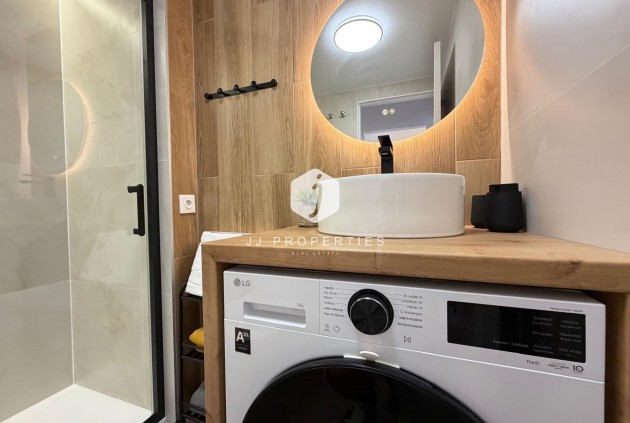 Resale - Apartment / flat -
Torrevieja - Nueva Torrevieja