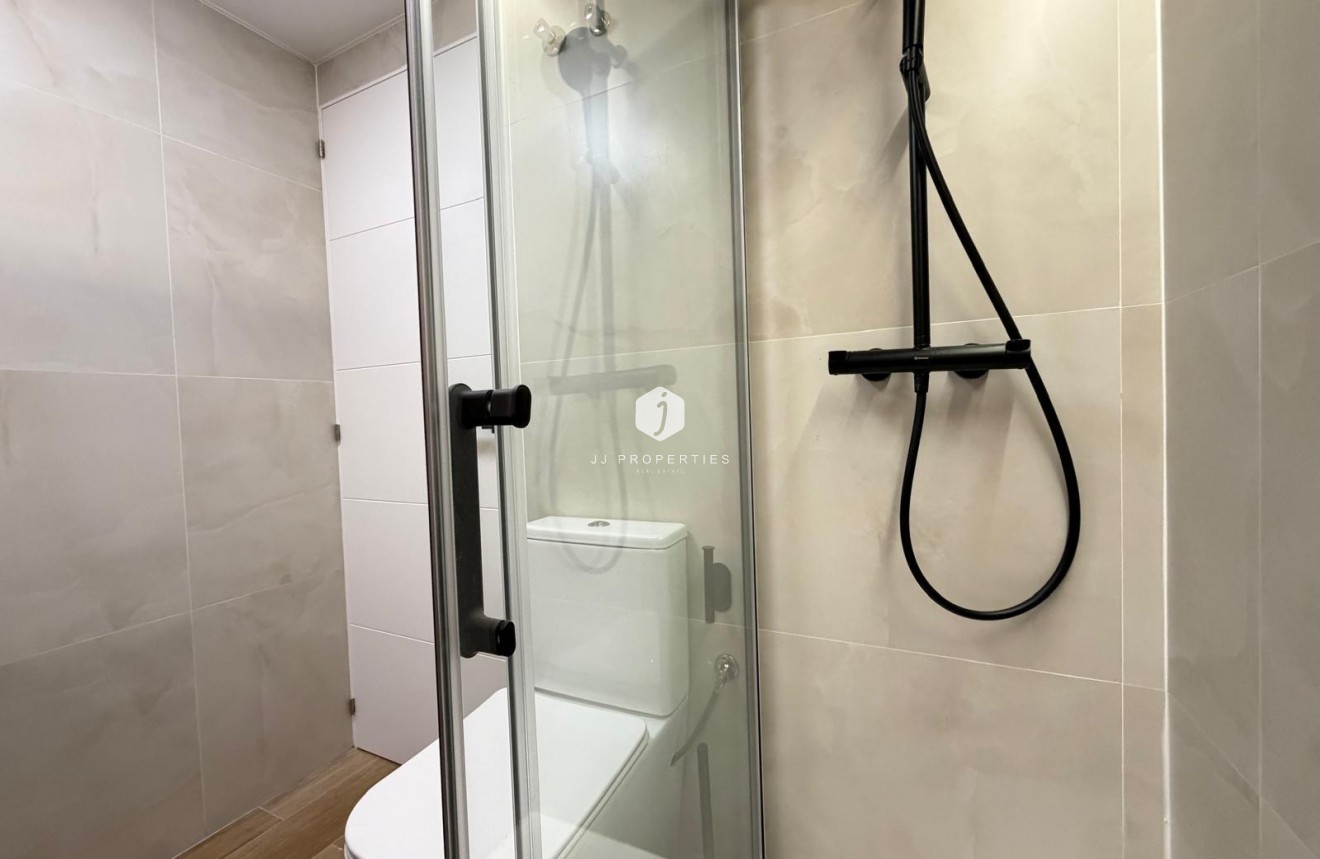 Resale - Apartment / flat -
Torrevieja - Nueva Torrevieja