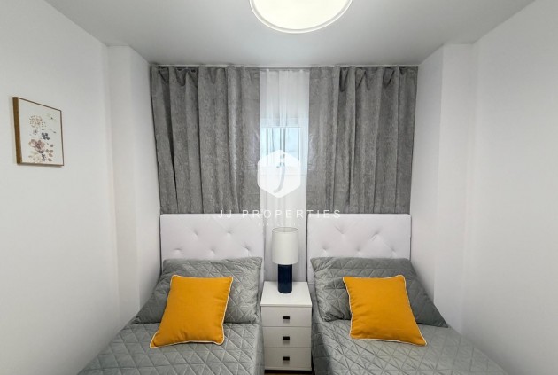 Resale - Apartment / flat -
Torrevieja - Nueva Torrevieja