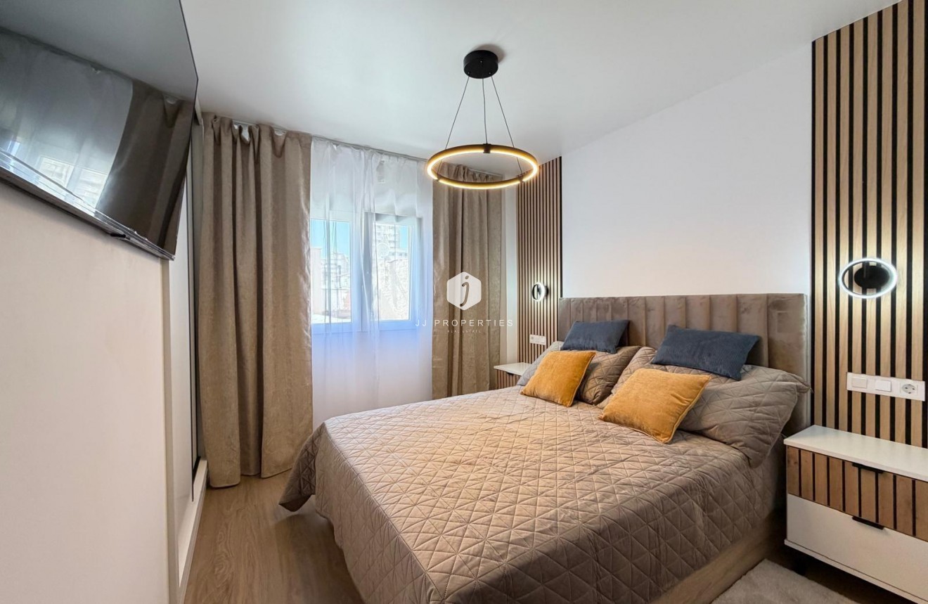 Resale - Apartment / flat -
Torrevieja - Nueva Torrevieja
