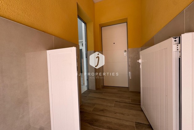 Resale - Apartment / flat -
Torrevieja - Estacion de autobuses