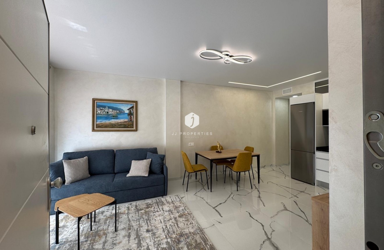 Resale - Apartment / flat -
Torrevieja - Estacion de autobuses