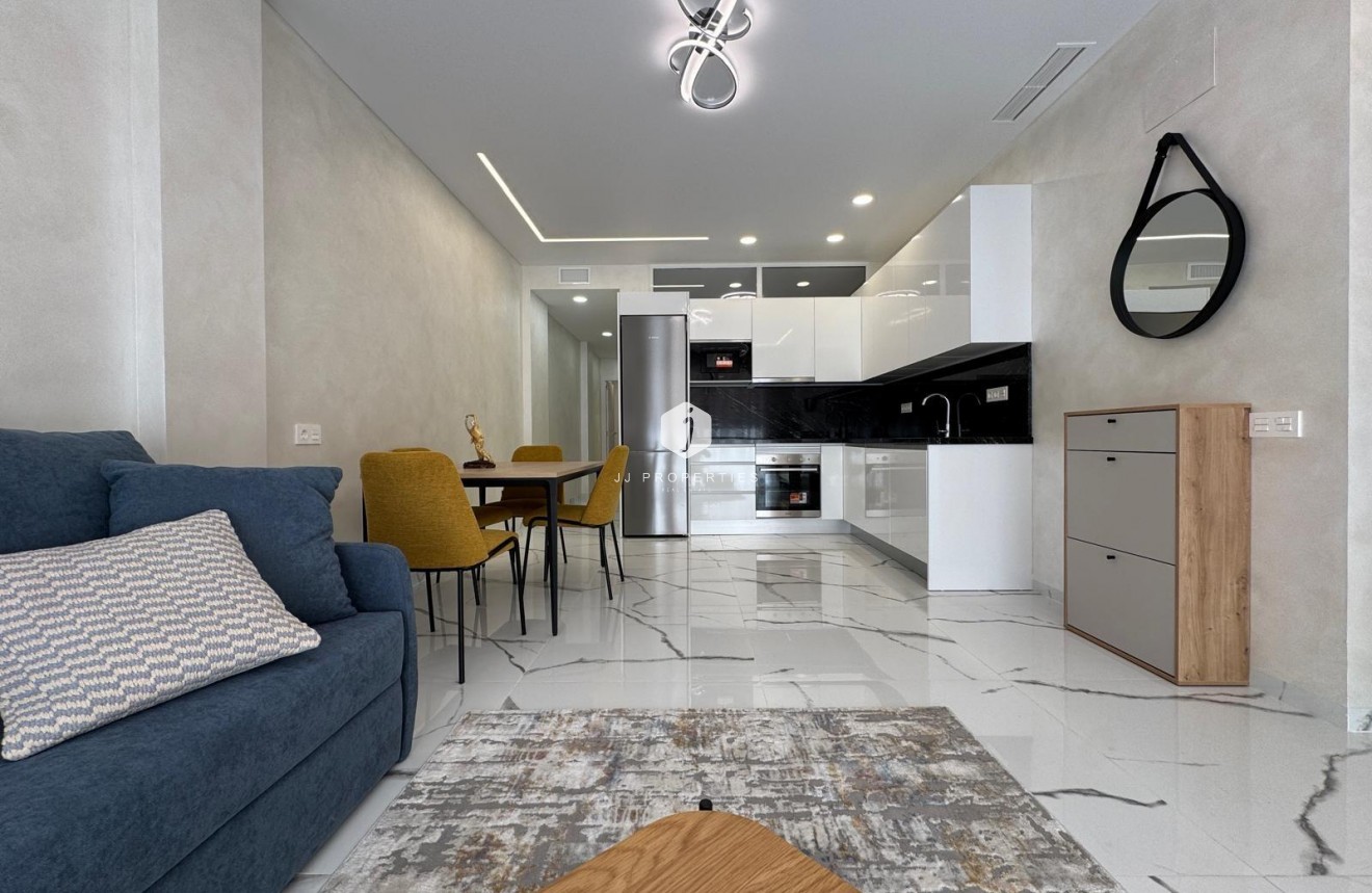 Resale - Apartment / flat -
Torrevieja - Estacion de autobuses