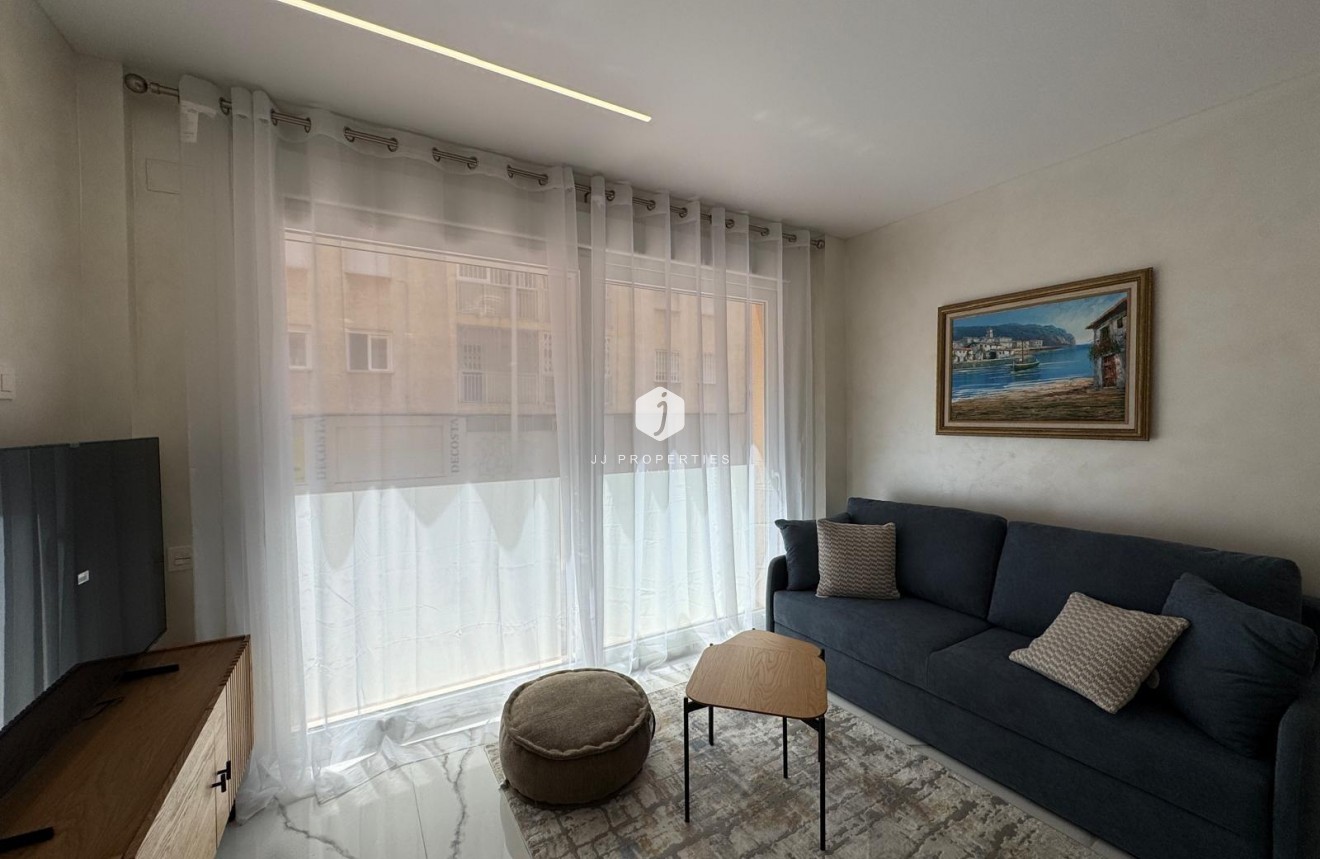 Resale - Apartment / flat -
Torrevieja - Estacion de autobuses