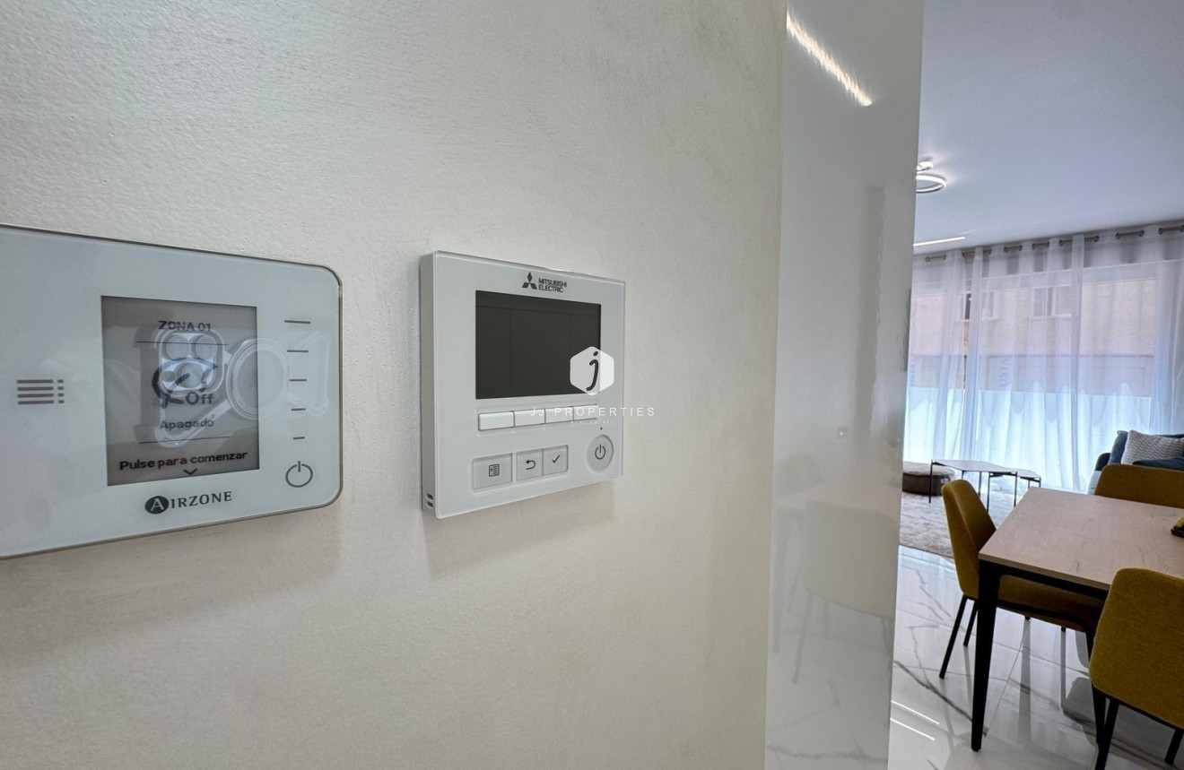 Resale - Apartment / flat -
Torrevieja - Estacion de autobuses