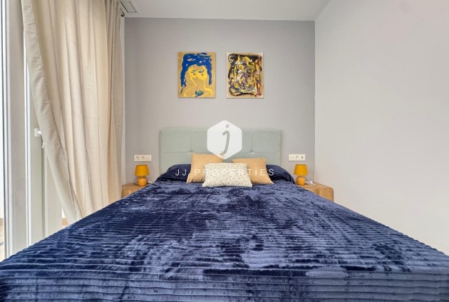 Resale - Apartment / flat -
Torrevieja - Estacion de autobuses