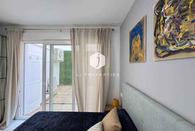 Resale - Apartment / flat -
Torrevieja - Estacion de autobuses