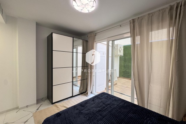 Resale - Apartment / flat -
Torrevieja - Estacion de autobuses
