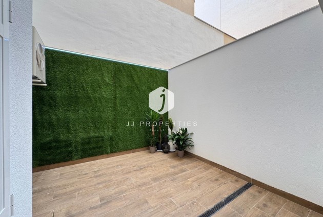 Resale - Apartment / flat -
Torrevieja - Estacion de autobuses