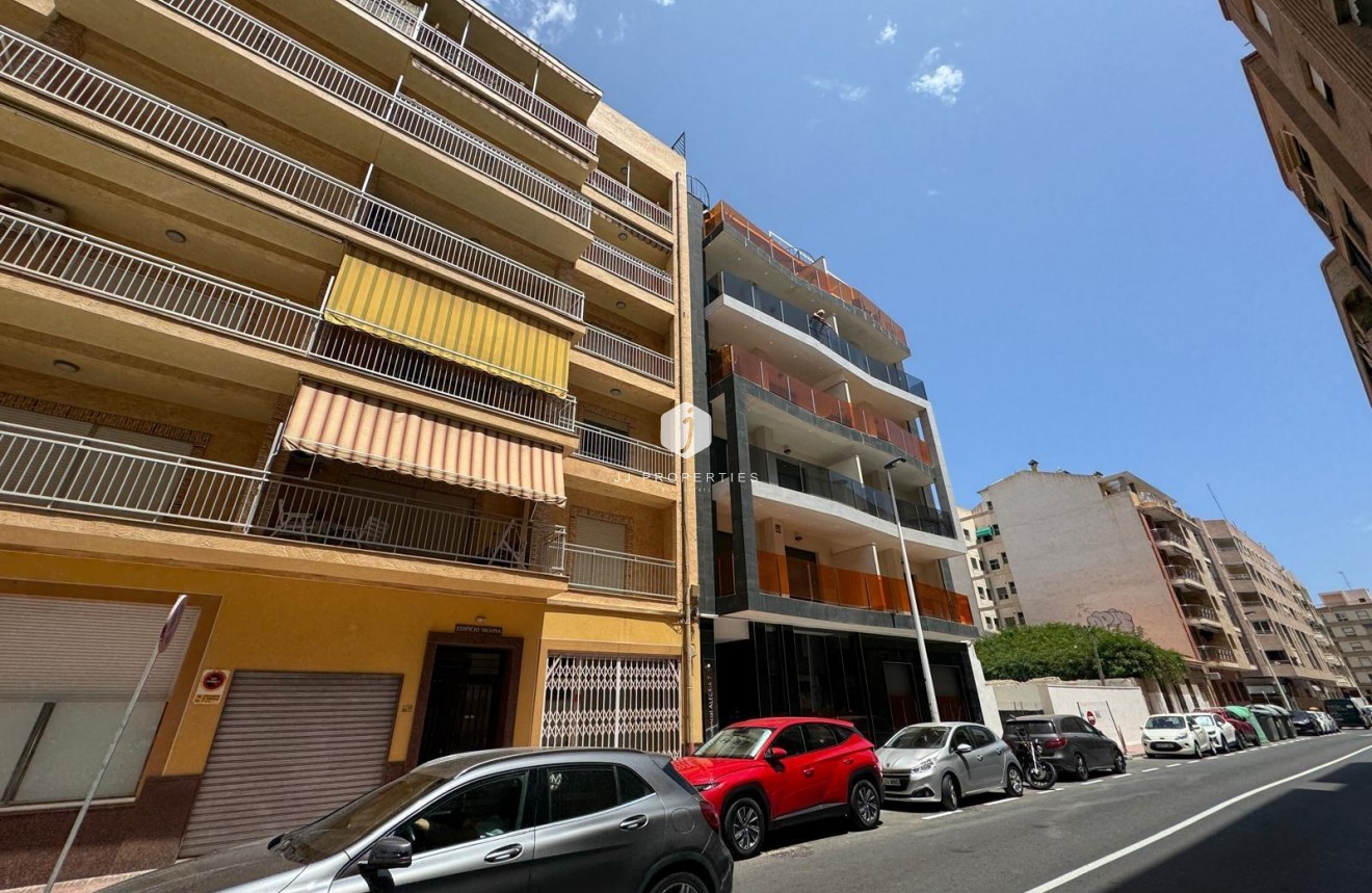 Resale - Apartment / flat -
Torrevieja - Estacion de autobuses
