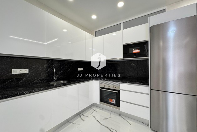 Resale - Apartment / flat -
Torrevieja - Estacion de autobuses