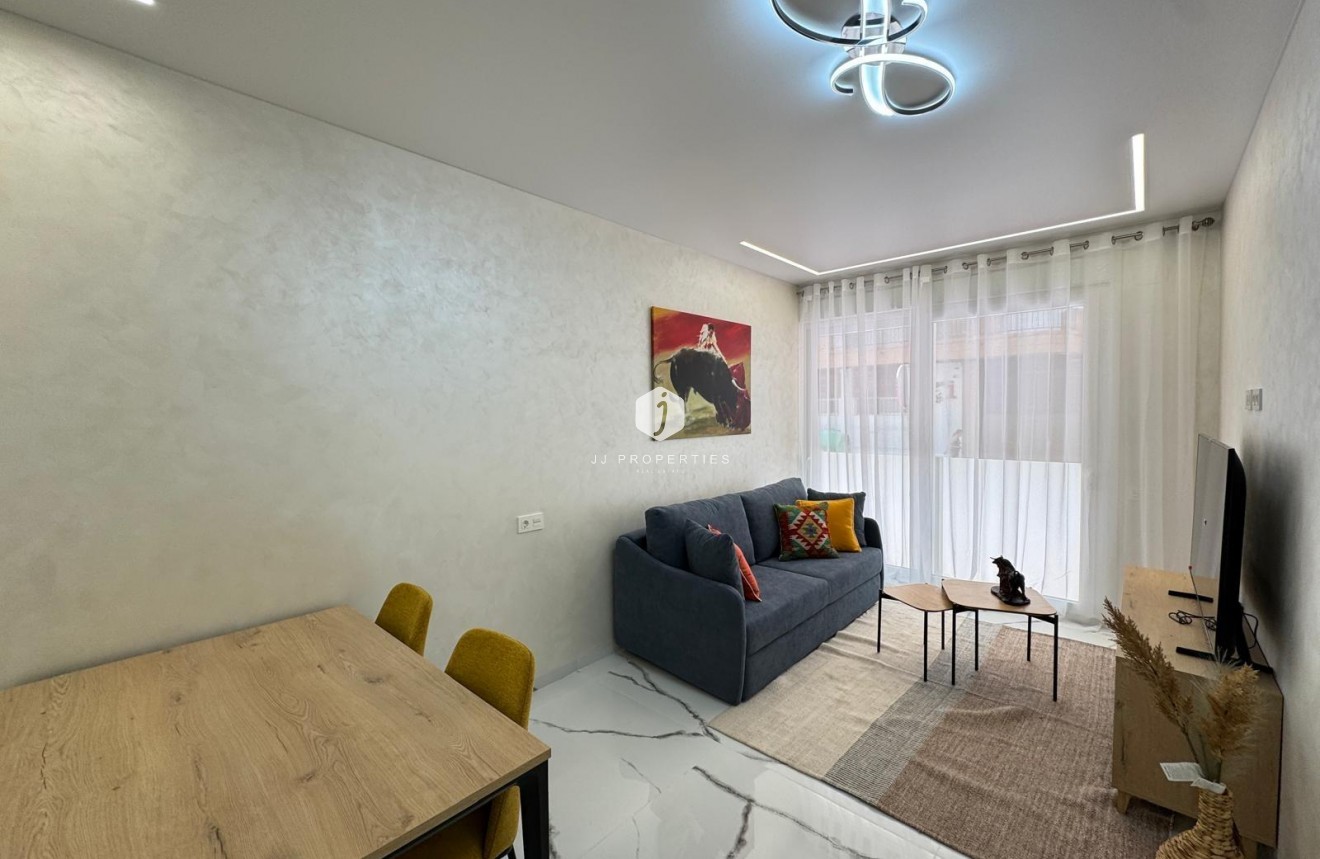 Resale - Apartment / flat -
Torrevieja - Estacion de autobuses