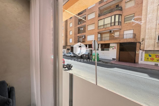 Resale - Apartment / flat -
Torrevieja - Estacion de autobuses